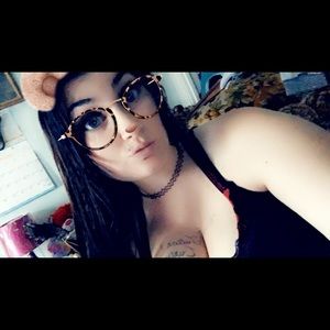 Meet your Posher, Courtney